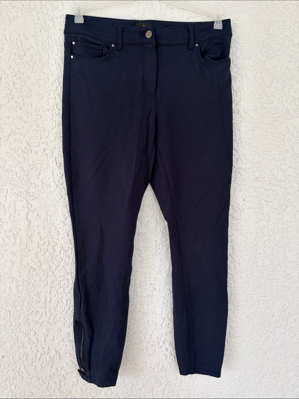 White House Black Market Navy Zip-Hem Skinny ankle Pants size 4